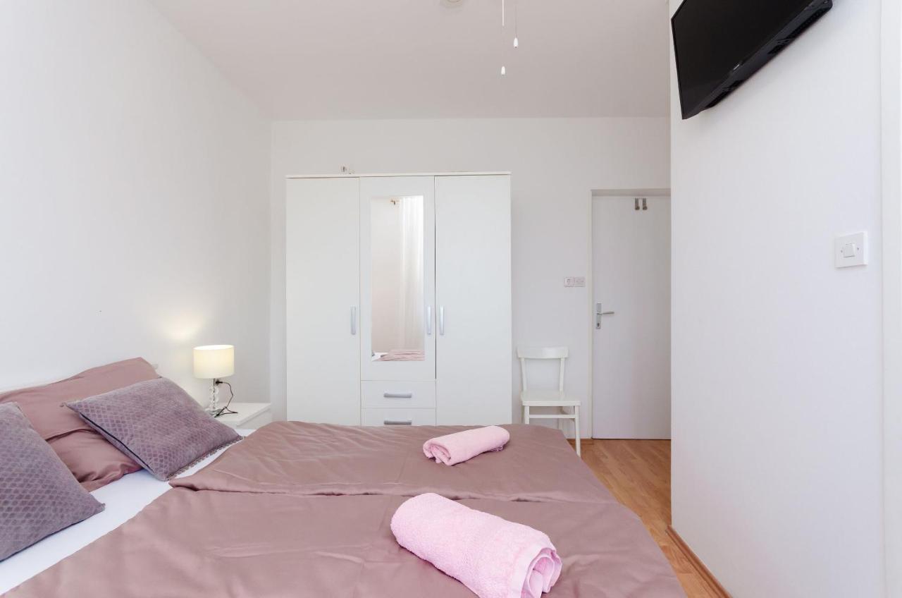 Apartments And Rooms Bianca Barbat na Rabu ห้อง รูปภาพ