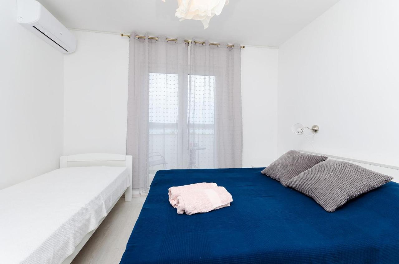 Apartments And Rooms Bianca Barbat na Rabu ภายนอก รูปภาพ