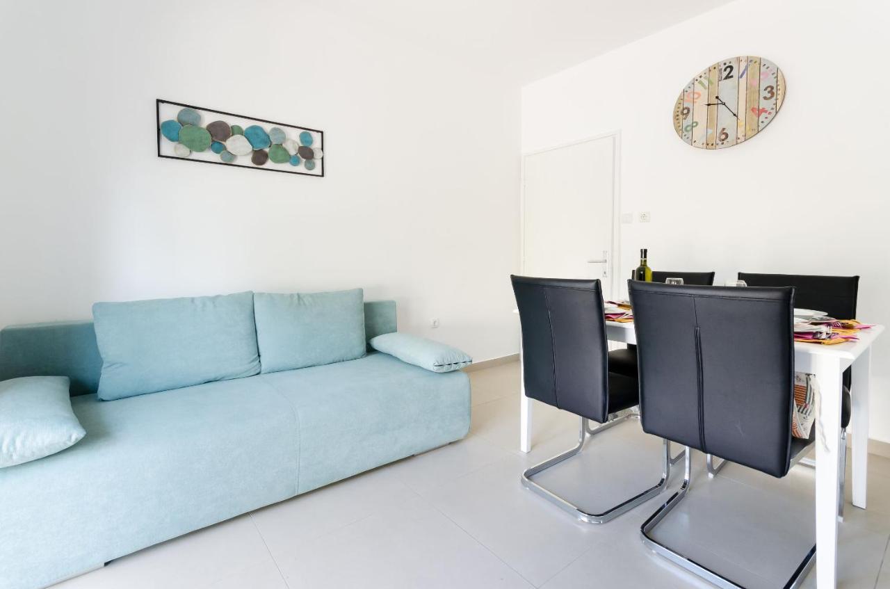 Apartments And Rooms Bianca Barbat na Rabu ภายนอก รูปภาพ