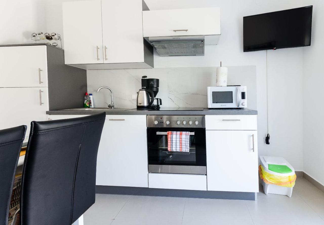 Apartments And Rooms Bianca Barbat na Rabu ภายนอก รูปภาพ
