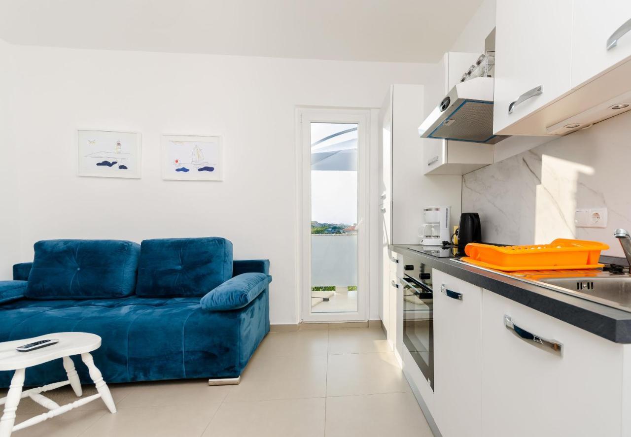 Apartments And Rooms Bianca Barbat na Rabu ภายนอก รูปภาพ