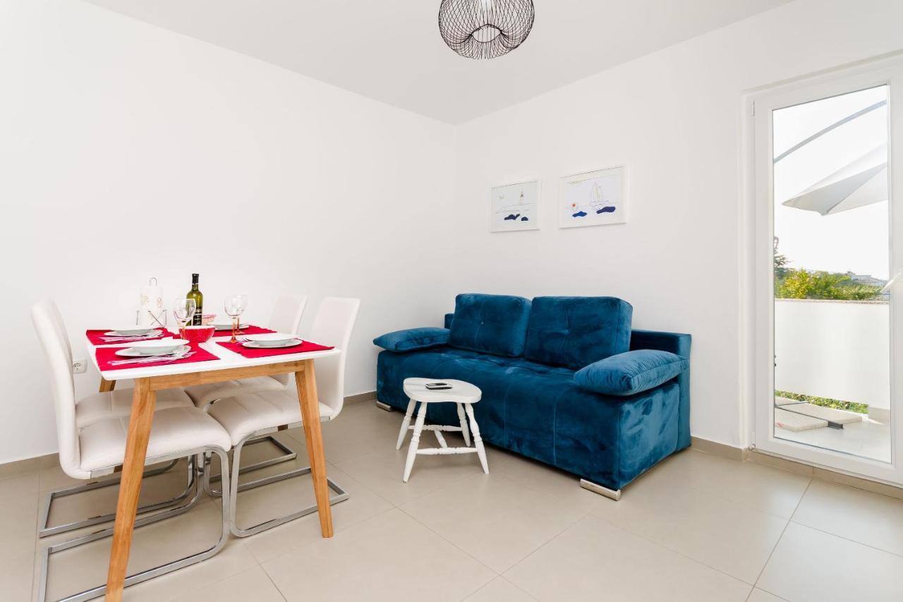 Apartments And Rooms Bianca Barbat na Rabu ภายนอก รูปภาพ