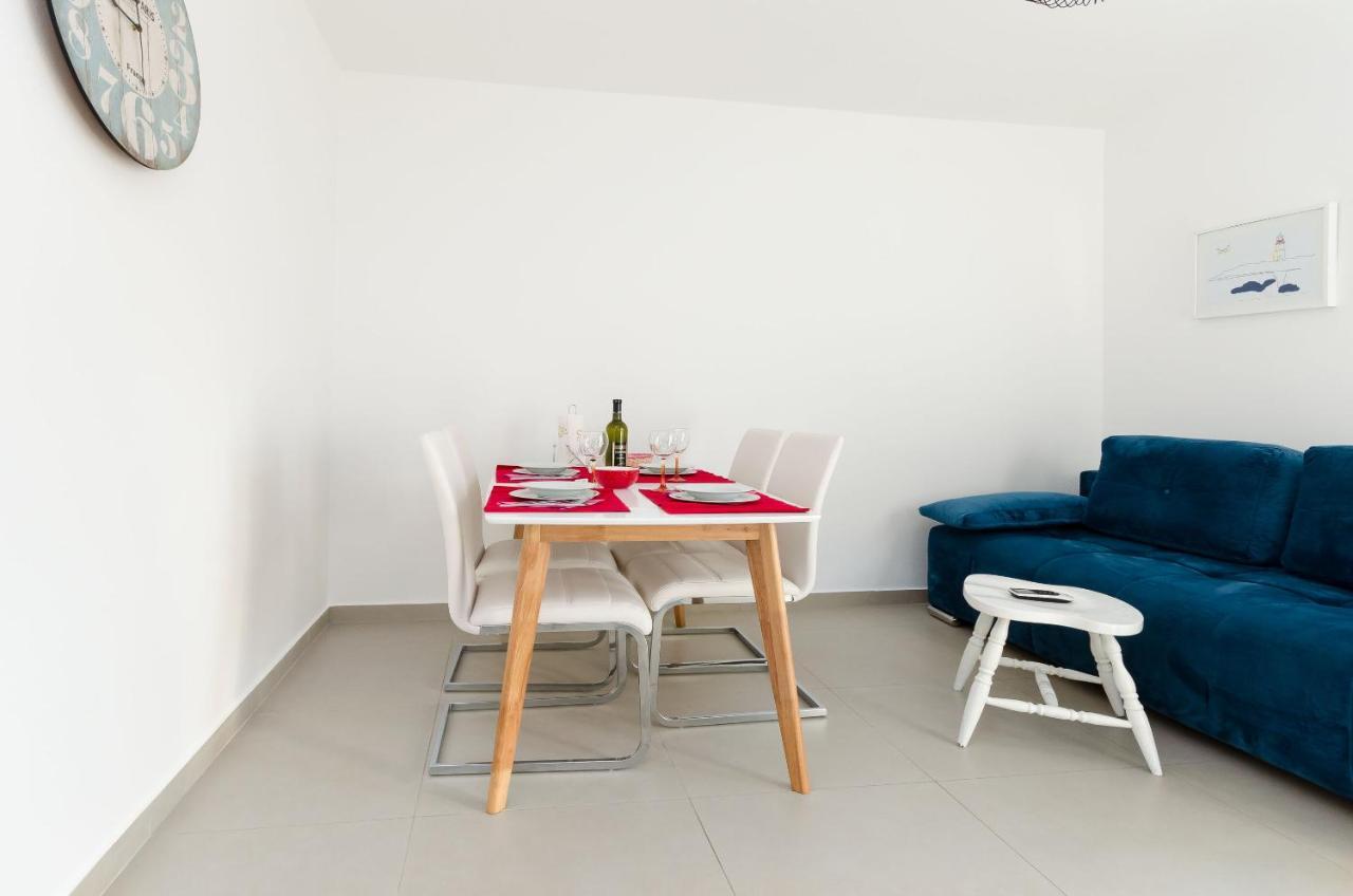 Apartments And Rooms Bianca Barbat na Rabu ภายนอก รูปภาพ