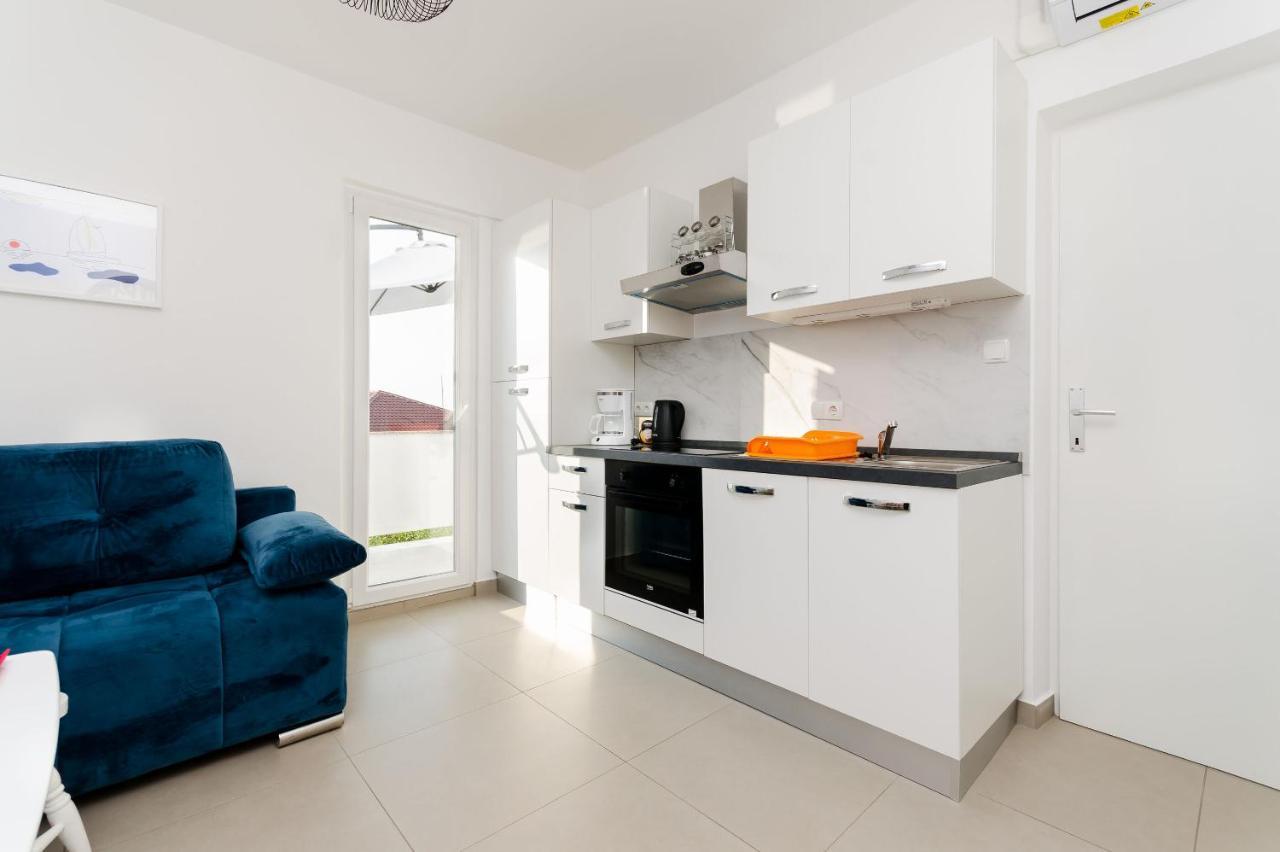 Apartments And Rooms Bianca Barbat na Rabu ภายนอก รูปภาพ