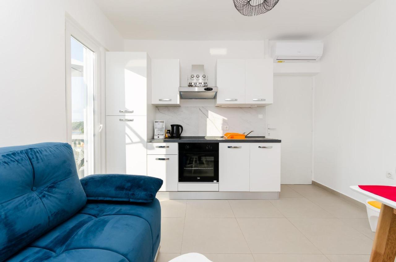 Apartments And Rooms Bianca Barbat na Rabu ภายนอก รูปภาพ