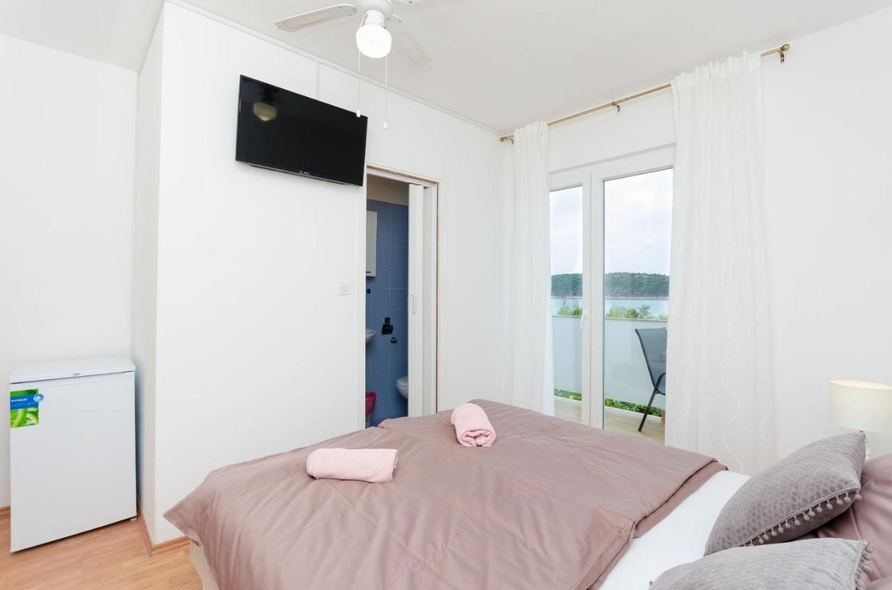 Apartments And Rooms Bianca Barbat na Rabu ภายนอก รูปภาพ