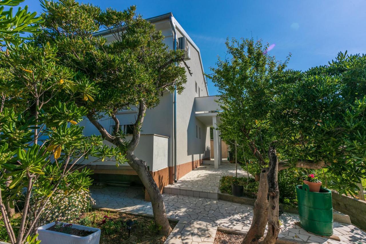 Apartments And Rooms Bianca Barbat na Rabu ภายนอก รูปภาพ