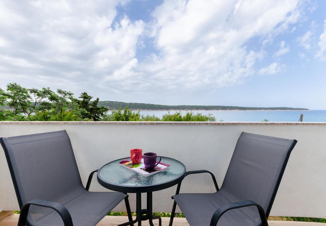 Apartments And Rooms Bianca Barbat na Rabu ภายนอก รูปภาพ