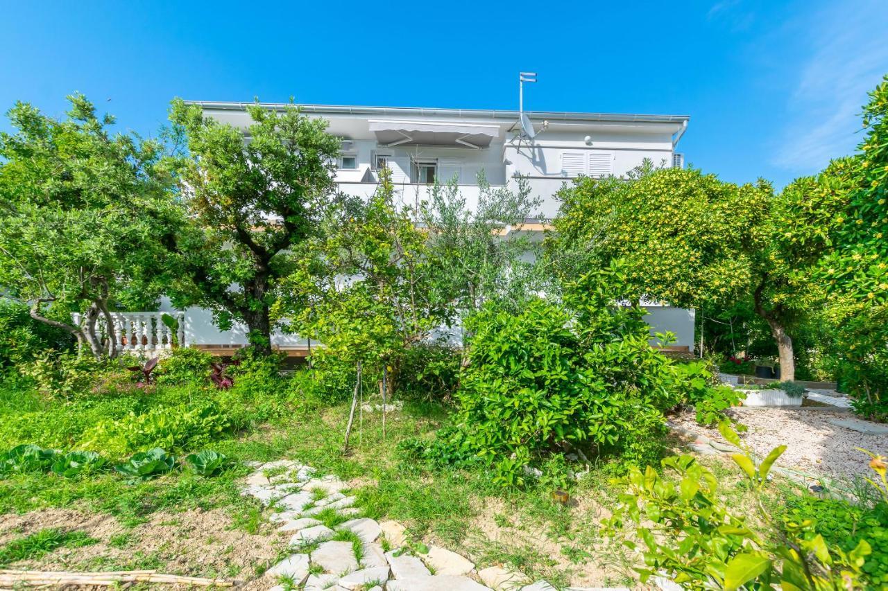 Apartments And Rooms Bianca Barbat na Rabu ภายนอก รูปภาพ