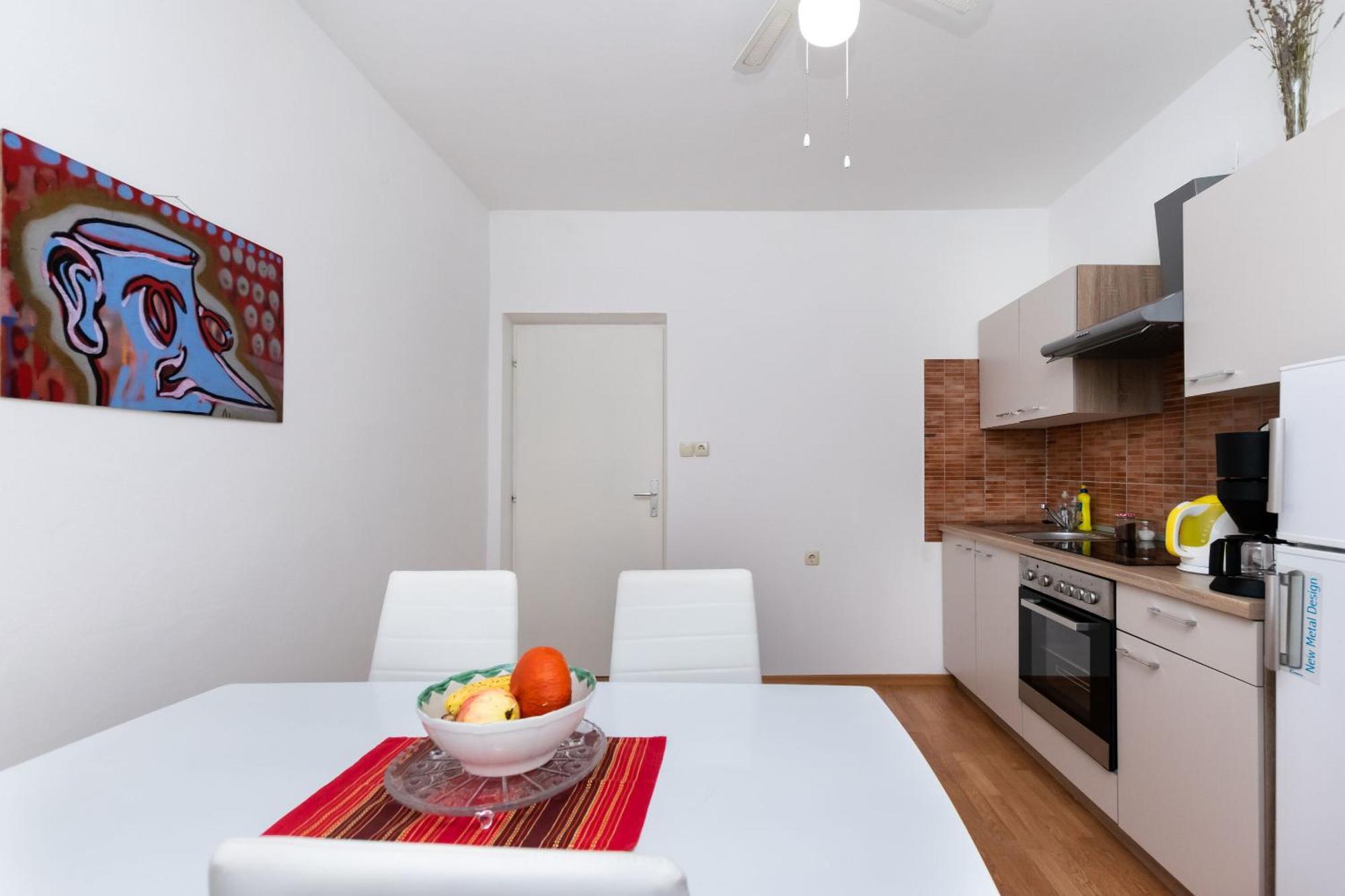 Apartments And Rooms Bianca Barbat na Rabu ภายนอก รูปภาพ
