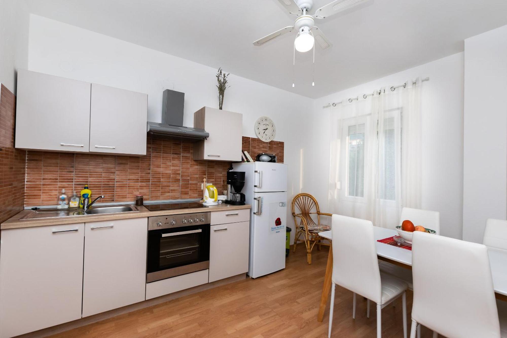 Apartments And Rooms Bianca Barbat na Rabu ภายนอก รูปภาพ
